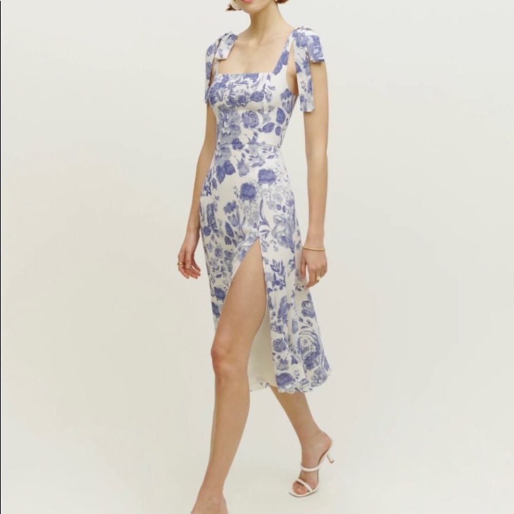 ✨Reformation Twilight Dress Lucerne size 2✨